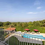 Duga Πόρετς