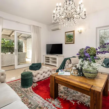 Duga Semesterbostad *